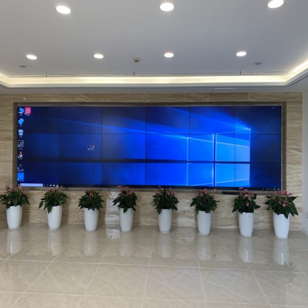 lcd-video-wall-lobby-3x6