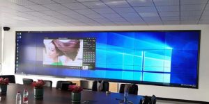 3x7-lcd-video-wall-office