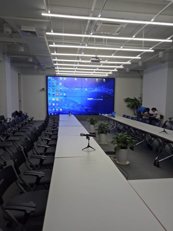 conference-room-lcd-video-wall-4x4